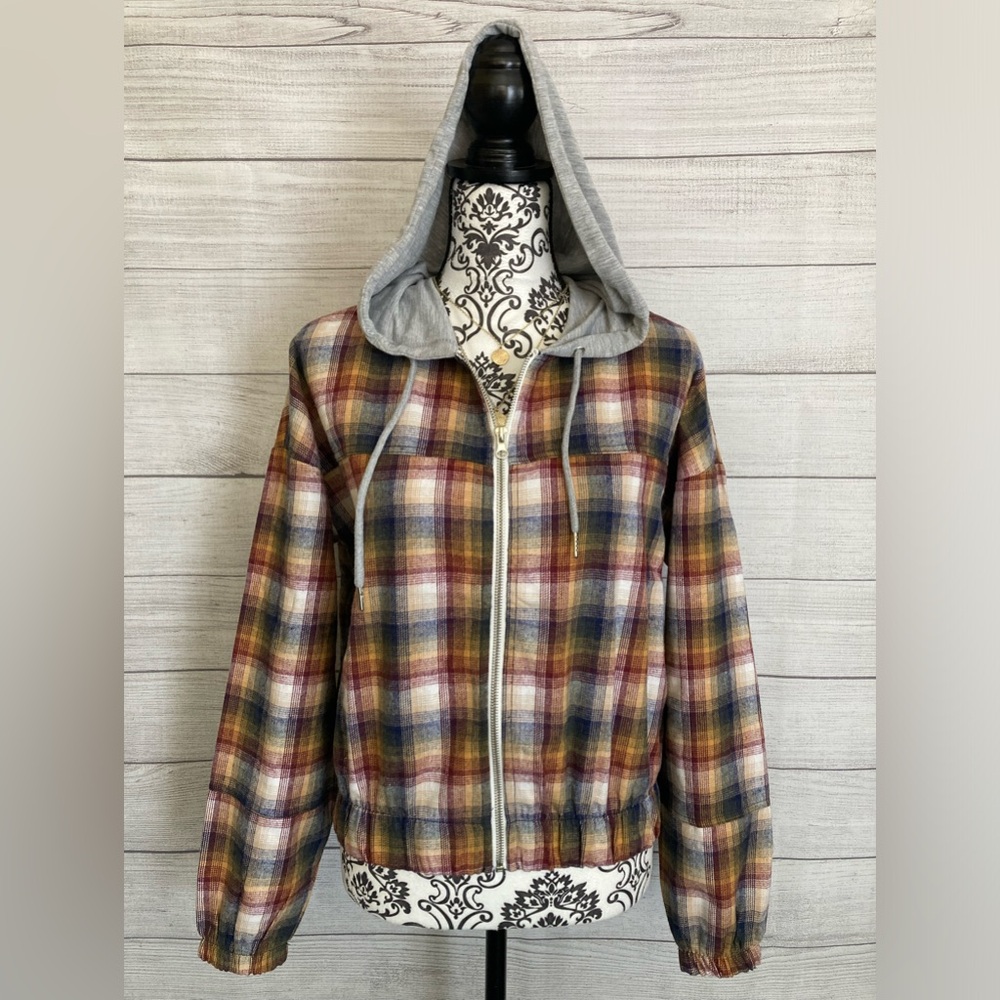NEW LOOK | NWT Women’s Plaid Cropped Zip Up Hoodie